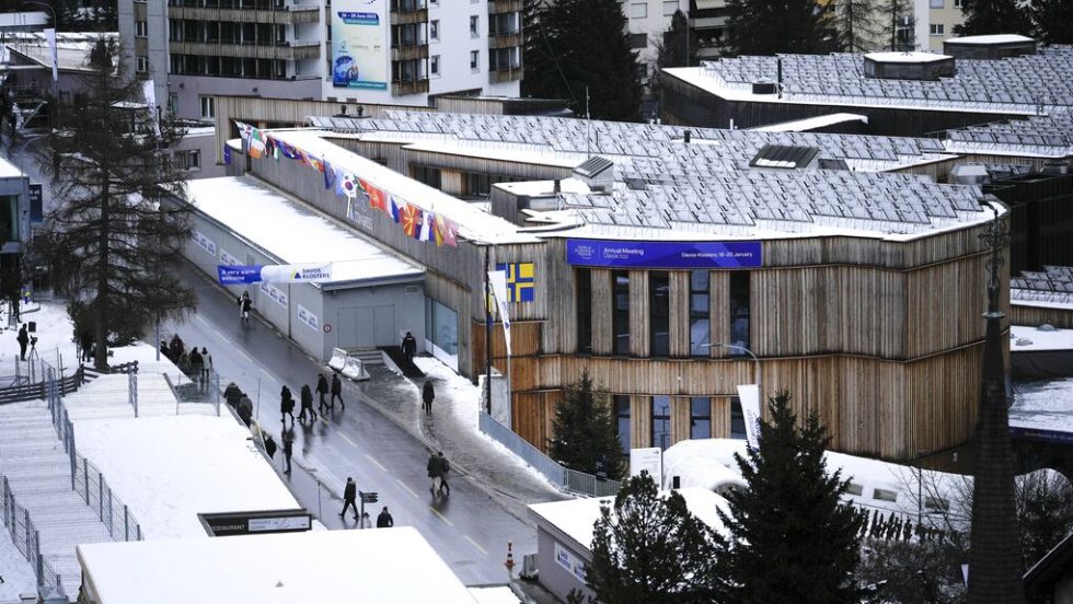 davos wef pagosmio oikonomiko forum